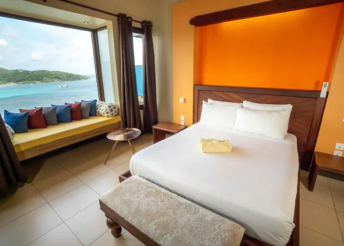 Kiki Seychelles Couette-café 4*